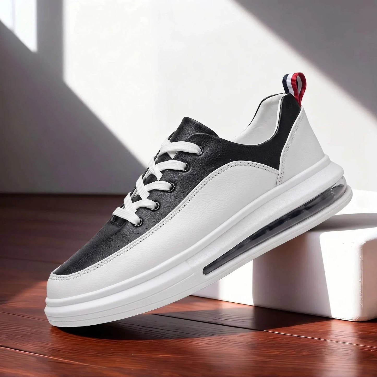 Sutton Court Trainer