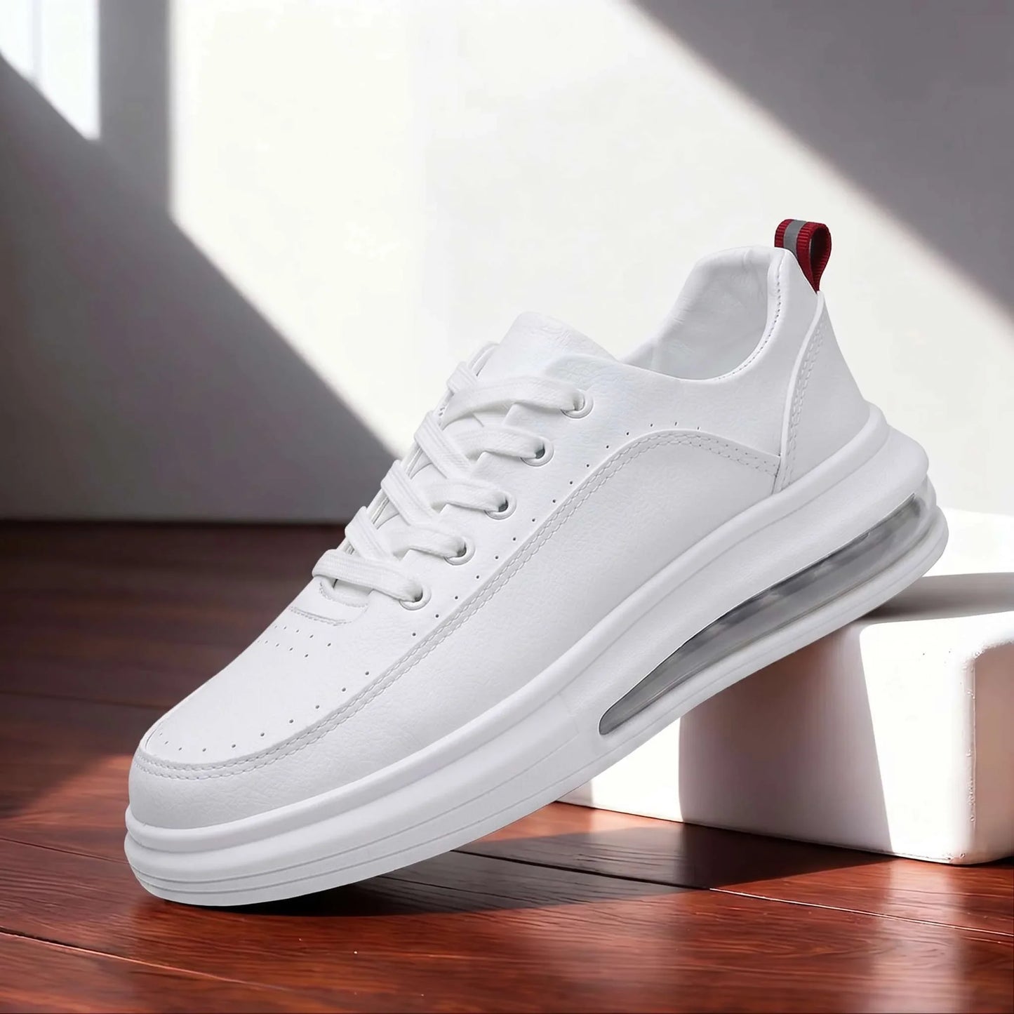 Sutton Court Trainer
